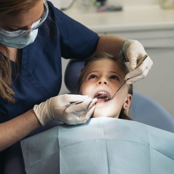 يا شمس يا شموسة خدي سن الغزال ورجعيلي سن الحمار!