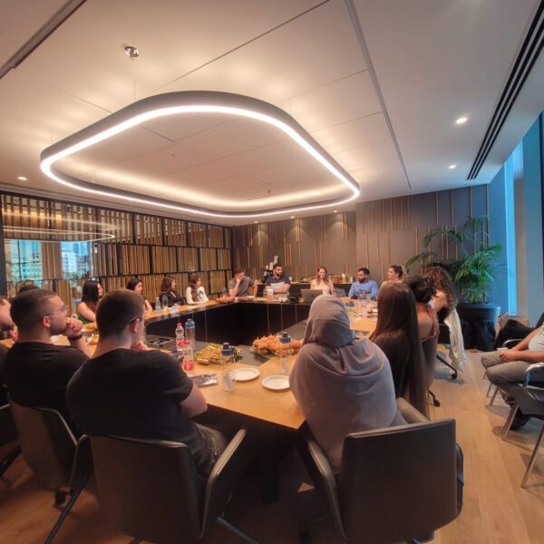 “الأكاديميون العرب يستحقون أفضل فرص عمل، وهذا هدفنا في كاف مشفيه”