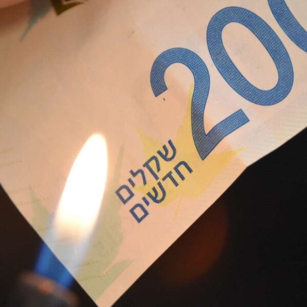 معهد أهرون: “غلاء المعيشة في إسرائيل يدفع إلى الهجرة ويتركّز في السكن والغذاء”