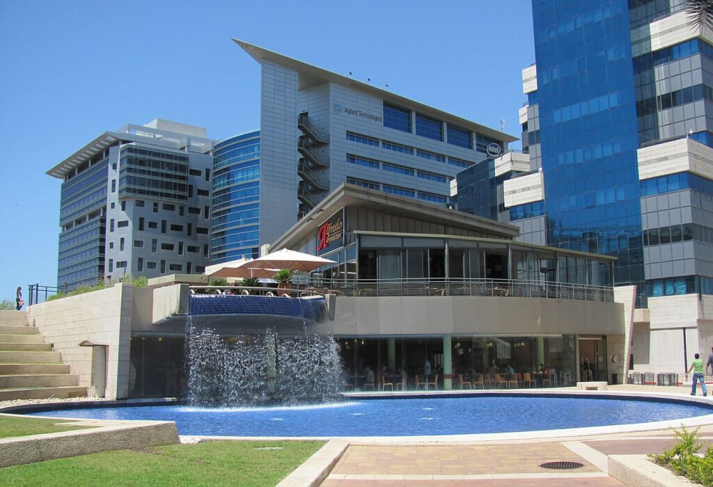 حديقة أزوريم التقنية في بتاح تكفا- المصدر: ويكيميديا