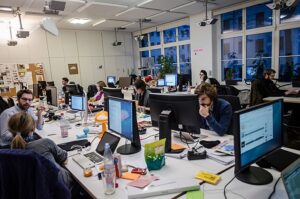 موظفون في قطاع الهايتك- المصدر: ويكيميديا