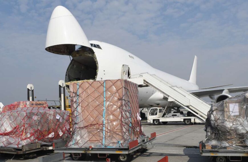 بسبب الحرب: أزمة حادة تضرب قطاع الشحن الجوي بالبلاد