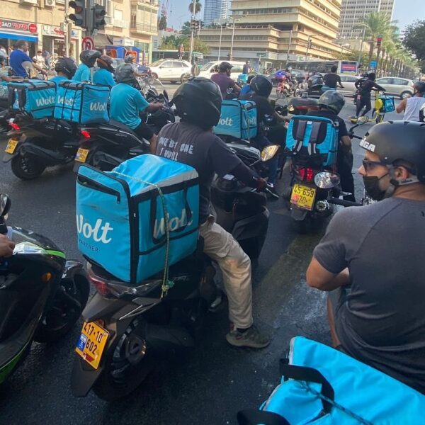 وولت ستدفع 34.3 مليون شيكل لعمّال التوصيل، لكنهم سيبقون مستقلّين مع تحسين ظروف عملهم