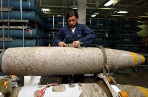 قنبلة أمريكية من طراز MK-84- المصدر: ويكيميديا