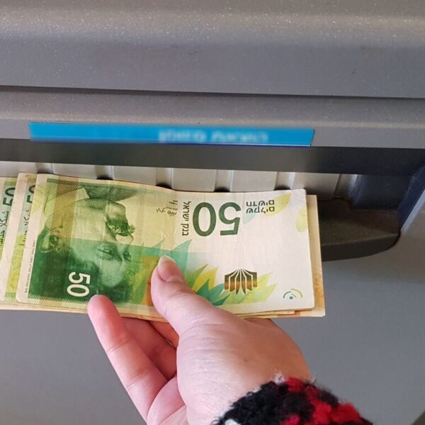 سيوفر المستفيدون حتى 5,000 شيكل سنويًا: لجنة المالية توافق على توسيع شرائح ضريبة الدخل