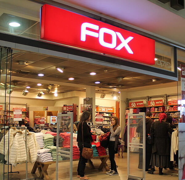 فوكس “تعلن الحرب” على المولات وتوقف دفع الإيجارات