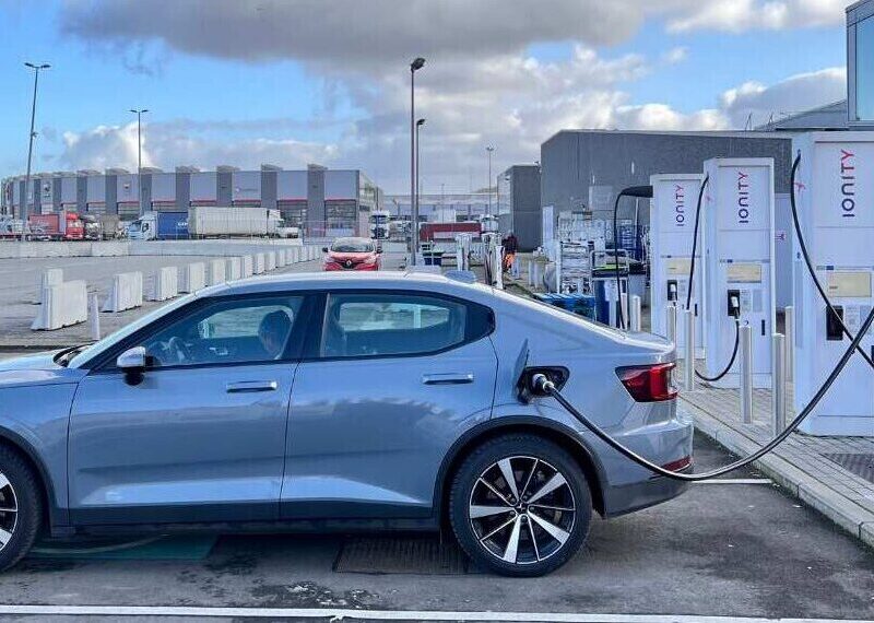 بعد رفض الكنيست مقترح وزارة المالية: رفع ضريبة السيارات الكهربائية إلى 83% بات قريبًا