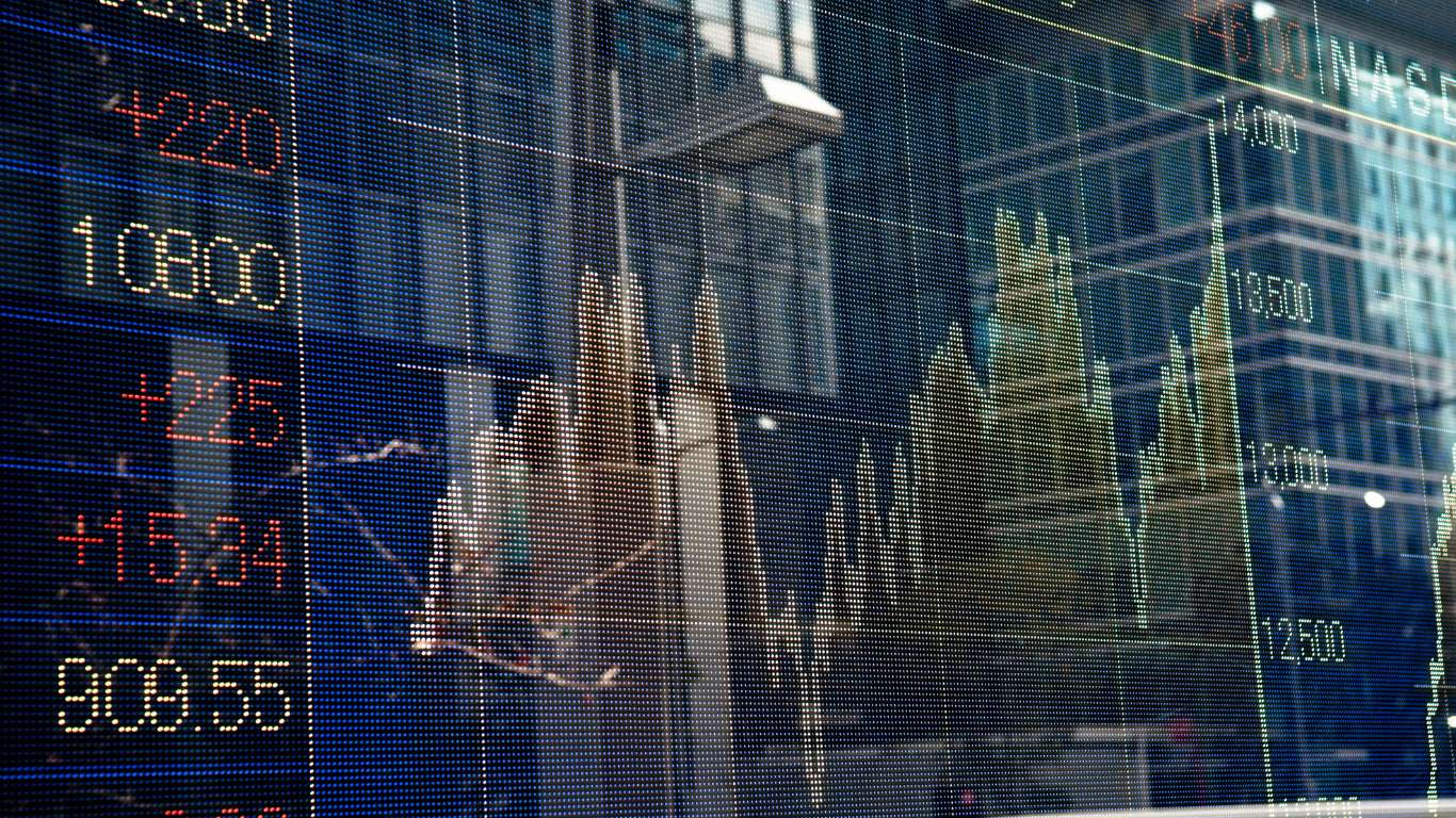 الراتب أم الاستثمار؟ لهذا السبب يكسب أغنى 10% نصف مجموع الدخل في البلاد