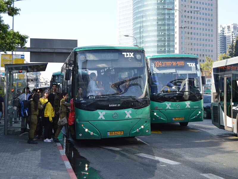 المواصلات العامة في البلاد: أسعار تقترب من أوروبا.. وخدمة بعيدة عنها بسنوات