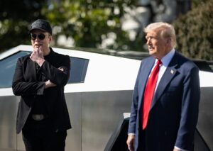 دونالد ترمب رفقة إيلون ماسك في البيض الأبيض- الصورة: ويكيميديا