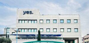 مقر شبكة Yes في كفار سابا- الصورة: ويكيميديا