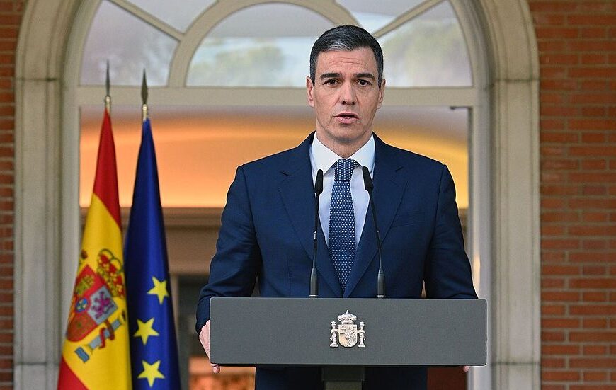 "من قال لا في وجه من قالوا نعم": الرئيس الأوروبي الوحيد الرافض للحرب