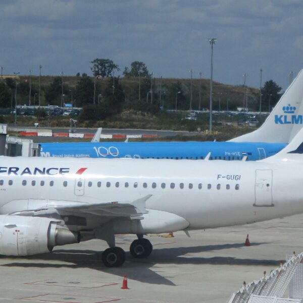 في أعقاب الهجوم على إيران، “إير فرانس-KLM” تلغي رحلاتها من وإلى إسرائيل حتى إشعار آخر