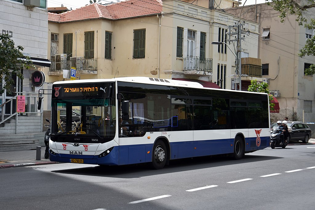 حافلة عامة، صورة توضيحية، المصدر: ويكيميديا