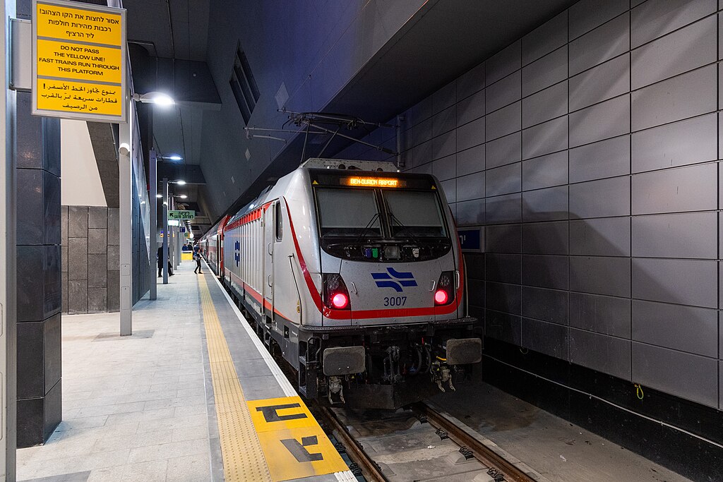 إحدى محطات القطار، صورة توضيحية، المصدر: ويكيميديا