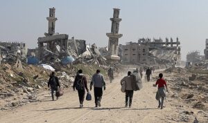 نازحين في غزة. عمليات الجيش الإسرائيلي هناك غير ممكن دون دعم الشركات العالمية. الصورة: ويكيميديا