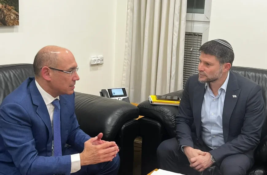 الرابحون والخاسرون من قوة الشيكل.. وهل سيتدخل بنك إسرائيل لإضعافه؟