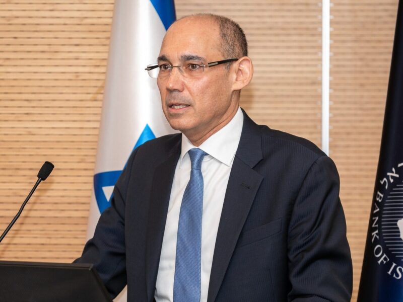 محافظ بنك إسرائيل يحذّر: تقليص ميزانيات المجتمع العربي يُعطِّل محركًا أساسيًا لاقتصاد الدولة