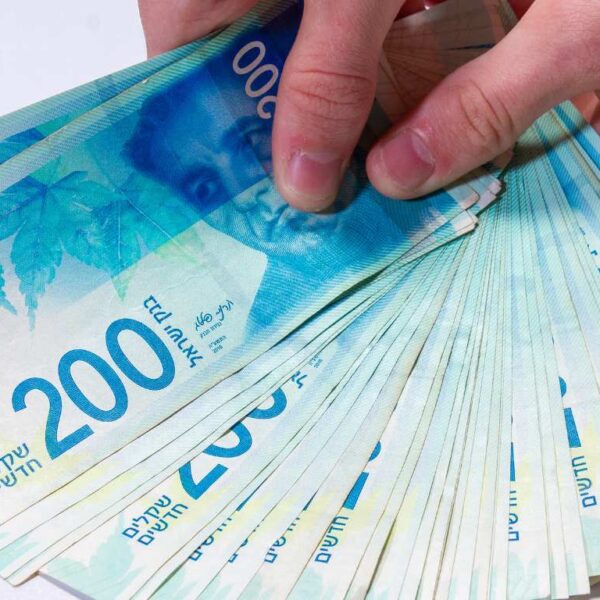 الأسباب الجديدة لقوة الشيكل