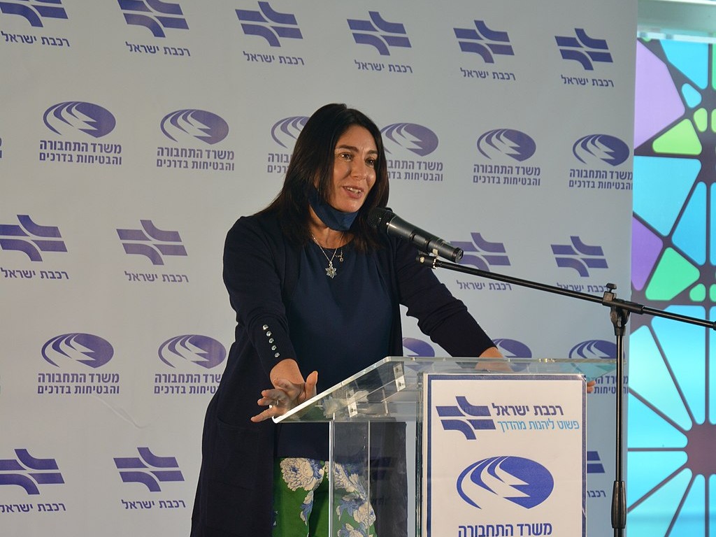 وزيرة المواصلات ميري ريغيف