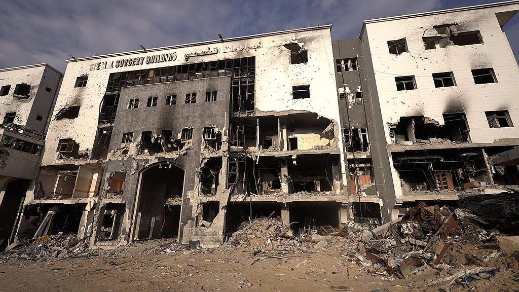 1024px مستشفى الشفاء في غزة بعد القصف، 2025، J.B20241221 7938.MP4.22 27 32 15.Still001