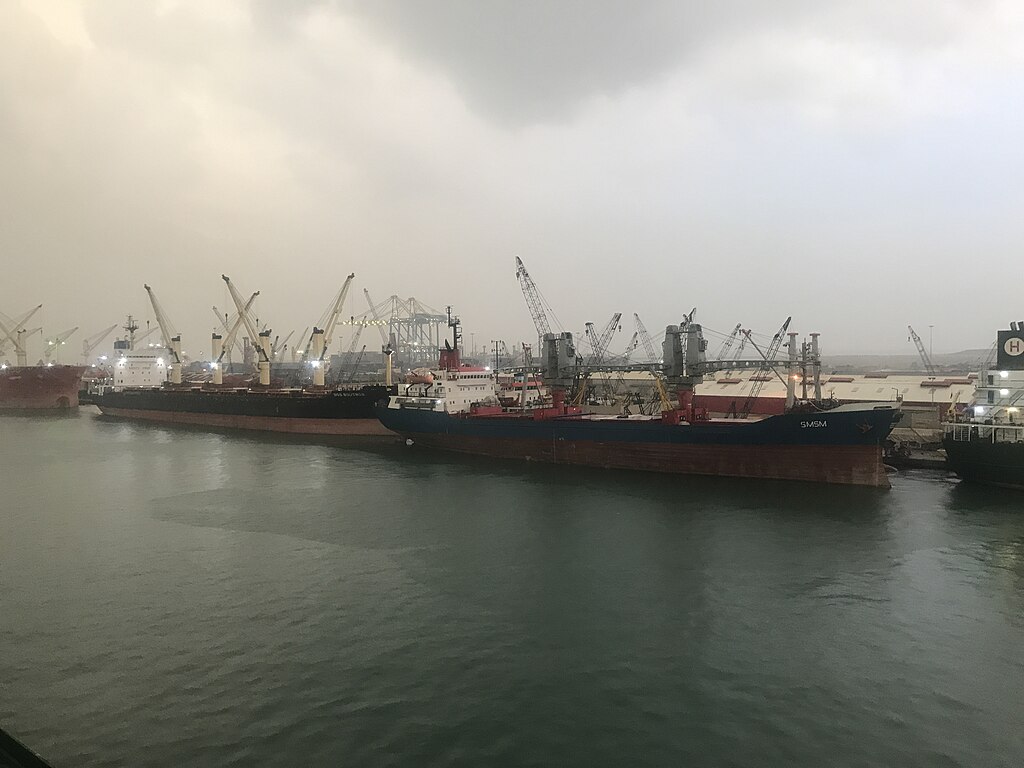 ميناء طرابلس في لبنان قد يكون بديلًا لميناء حيفا، الصورة: ويكيمديا