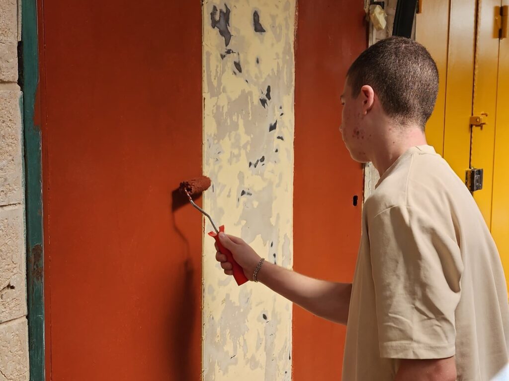 E5A0A35E 426E 4B73 828E 108EB354B64E