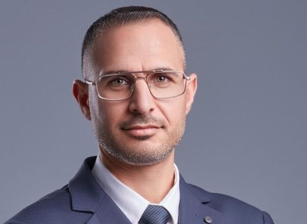 “عندما تعرف كيف تفكر شركات التأمين، تعرف كيف تنتصر عليها”
