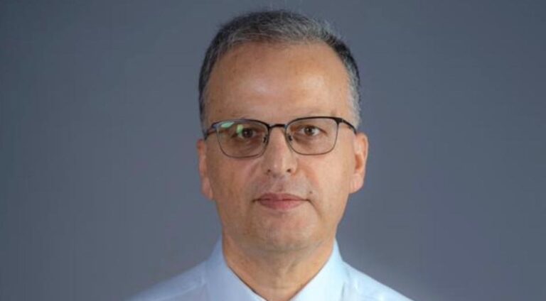 الدكتور يوسف عوني