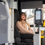 «راتبي الشهري 14 ألف شيكل» | النساء العربيات يقدن، حرفيا، ثورة في مجال سياقة الباصات