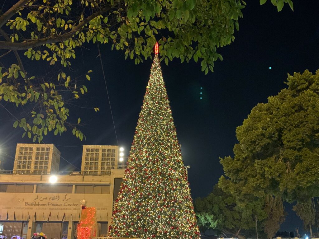 6,000 زائر من عرب الداخل حتّى الآن: أجواء الميلاد تعيد الحياة إلى بيت لحم بعد عامين من الحرب 1 574fb96d cfb3 4843 abd5 6c6b26d393c7