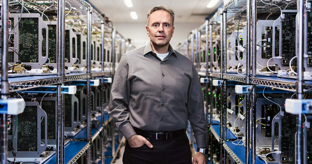 ضربة جديدة لأبل: الحيفاوي جوني سروجي أبرز مهندسي الشركة يفكر بمغادرتها 3 جوني سروجي