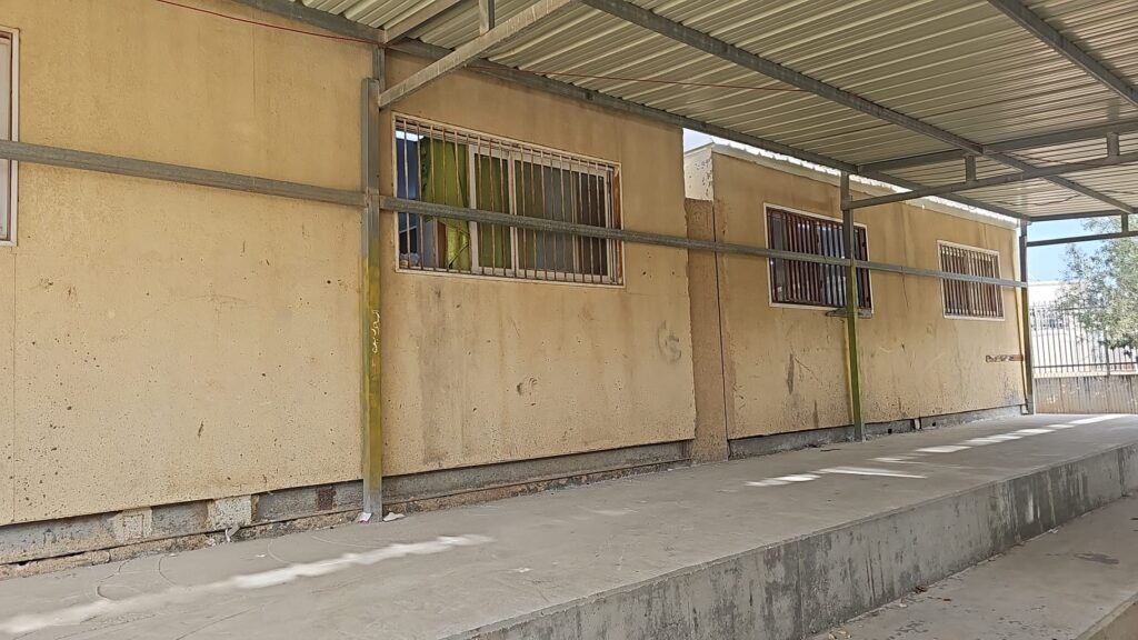 اجتماع هام غدًا يحسم مصير 280 مليون شيكل من ميزانيات المجتمع العربي 1 كرفانات تستخدم كغرف تدريسية في مدارس النقب.