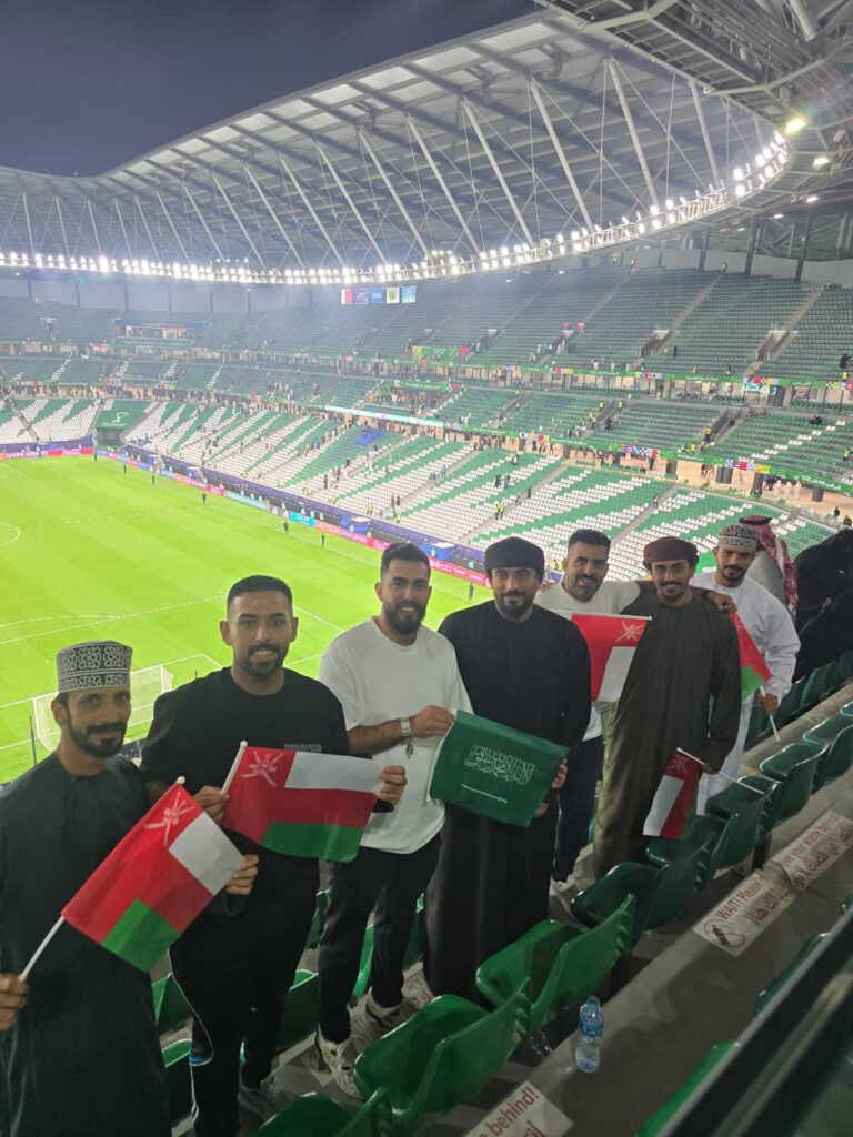 “تُلهِمُكَ هذه الأجواء العربية الجامعة وتُشعرك بأن كرة القدم أكثر من مجرد لعبة”