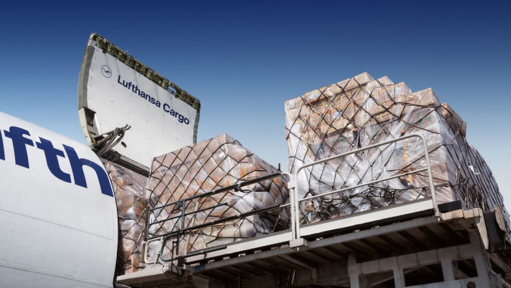 لوفتهانزا تفاجئ إسرائيل: إعلان وقف شحن الأسلحة إليها تزامن مع زيارة ميرتس 3 lufthansa cargo 2