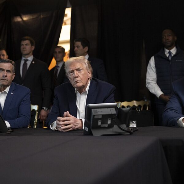 تصريحات ترامب بشأن المفاوضات مع إيران تنعش أسواق المال محليا وعالميا