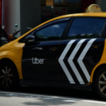 أوبر تقترب من العمل في البلاد بعد موافقة الحكومة