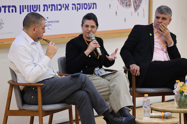 المسافة قصيرة، لكن الفجوة كبيرة: هكذا تساهم شبكة المواصلات في تعميق الفجوات في التشغيل والأجور