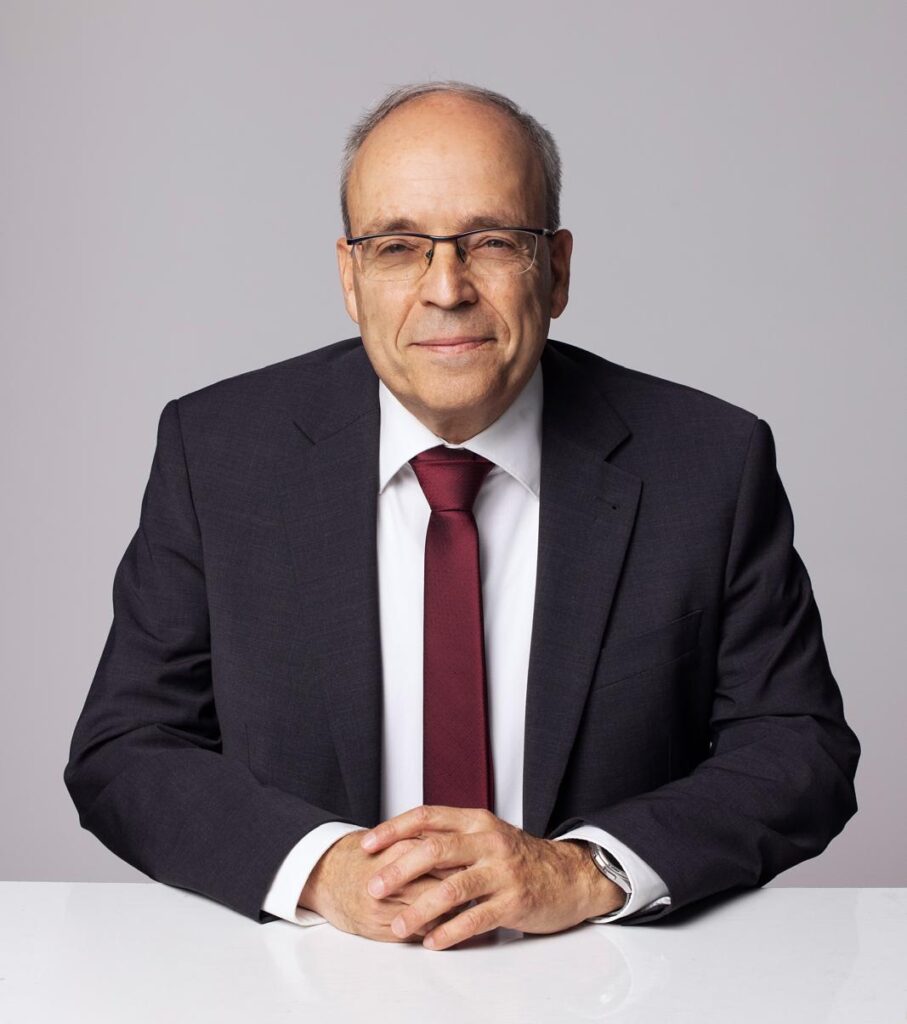 انتخاب ابراهام نوفوغروتسكي رئيسا جديدا لاتحاد أرباب الصناعة 7 ابراهام نوفوغروتسكي) تصوير ميخائيل توبيول