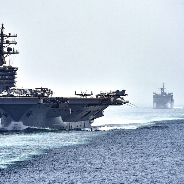 الرابحون والخاسرون من أزمة الطاقة في مضيق هرمز