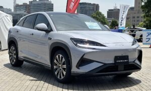 سوق السيارات بالبلاد قد يكون أكبر المستفيدين من تعطل تصدير السيارات الصينية إلى دول الخليج وإيران 11 سوق السيارات بالبلاد قد يكون أكبر المستفيدين من تعطل تصدير السيارات الصينية إلى دول الخليج وإيران