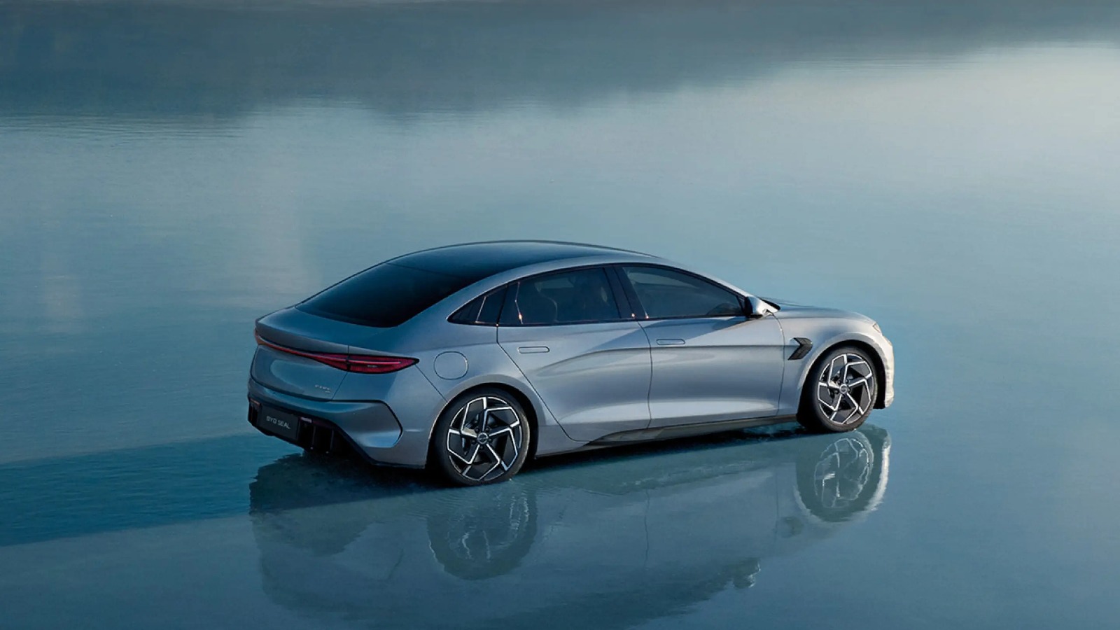 سوق السيارات بالبلاد قد يكون أكبر المستفيدين من تعطل تصدير السيارات الصينية إلى دول الخليج وإيران