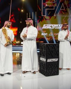 من مدمن عليها إلى أكبر لاعب اقتصادي فيها: كيف حوّل ابن سلمان السعودية إلى قبلة الألعاب الإلكترونية؟