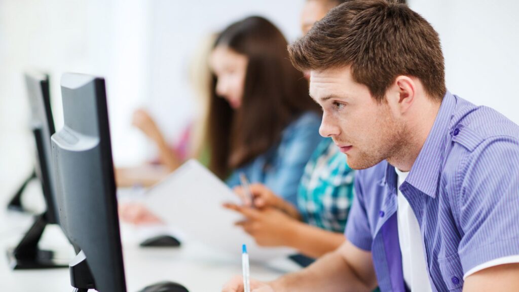 إسرائيل "تتهرّب" من المشاركة في اختبار الثقافة المالية الدولي 1 TEST