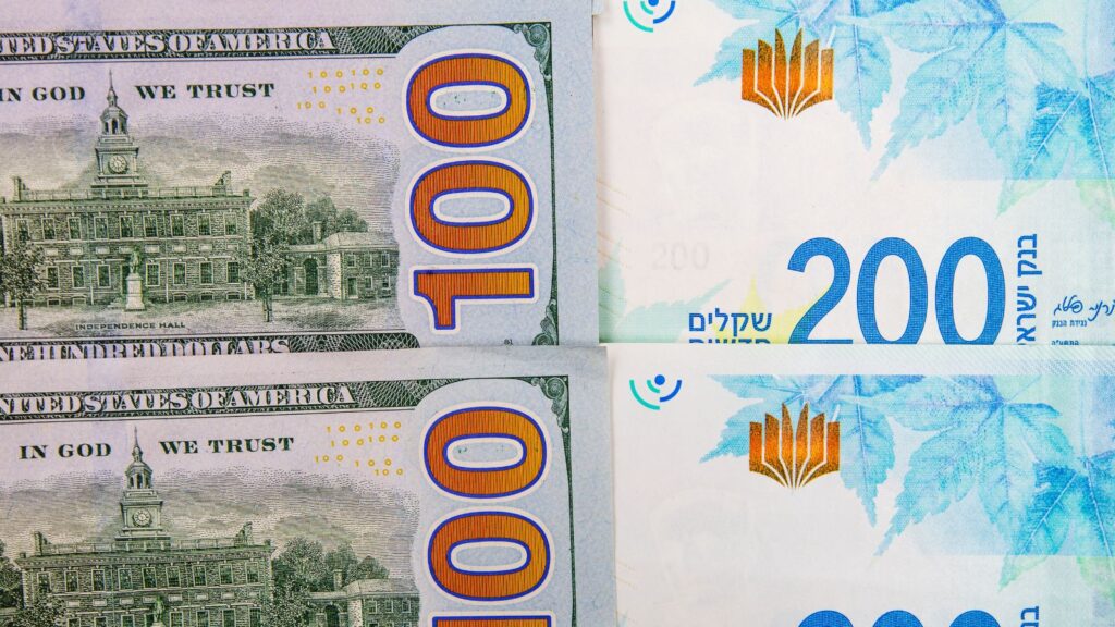 تفاصيل خطة وزارة المالية لدعم المصدّرين المتضررين من ضعف الدولار 4 dollar shekel شيكل دولار