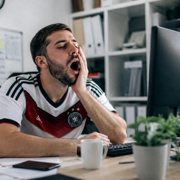 الحماس الجماهيري للمونديال سيخسّر الاقتصاد العالمي 17 مليار دولار