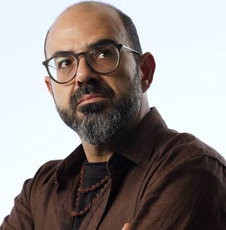 "آمنا بشيء تبين أنه كذبة فانقلبت الطاولة على رؤوسنا" 3 amer