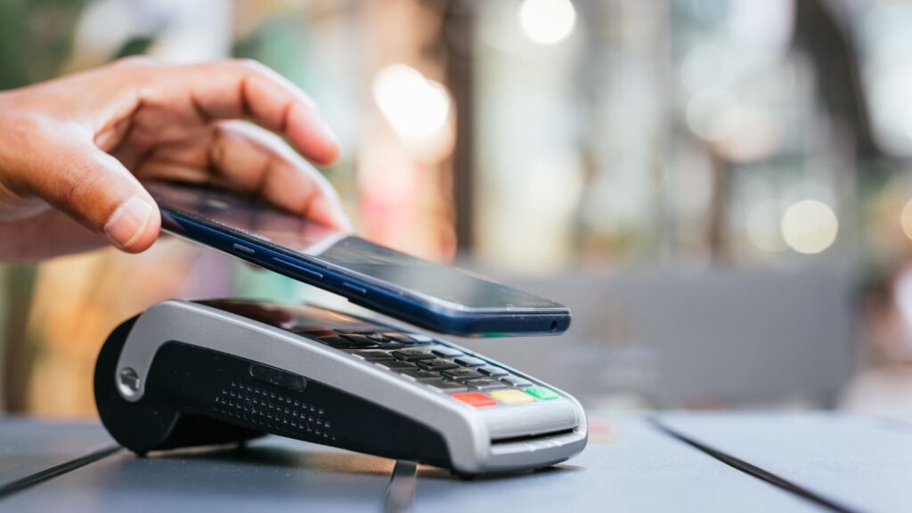 الدفع خارج البلاد بأقل العمولات: مقارنة بين مختلف طرق الدفع 2 pay phone visa