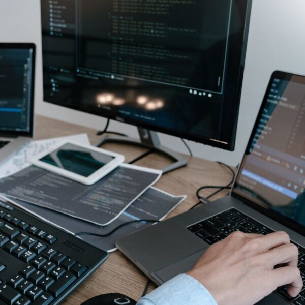 ارتفاع بطالة المبرمجين 9% خلال شهرين.. وتراجع البطالة في مجالات الهايتك الأخرى