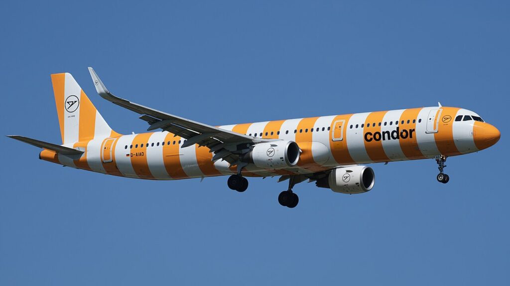 طيران أوروبي يعود للبلاد بعد 70 عامًا.. وطيران حيفا تطلق خط جديد 2 1280px Hamburg Airport Condor Airbus A321 211WL D AIAD DSC02061